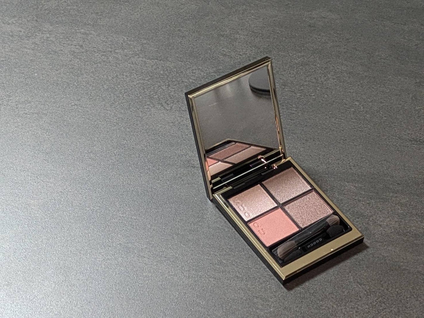 シグニチャー カラー アイズ/SUQQU/アイシャドウパレットを使ったクチコミ(2枚目)