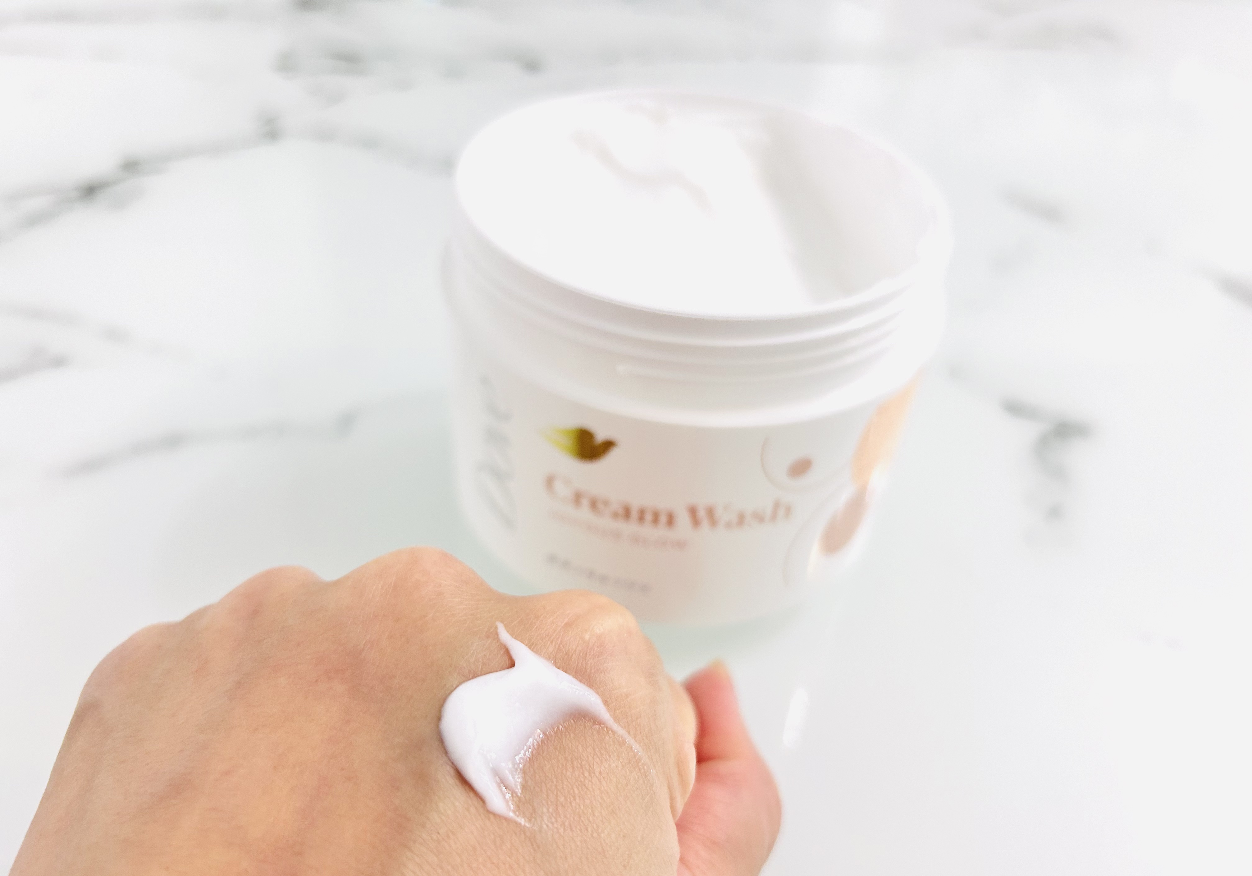 ダヴ クリームボディウォッシュ ジョイアスグロウ/ダヴ/ボディソープを使ったクチコミ（2枚目）