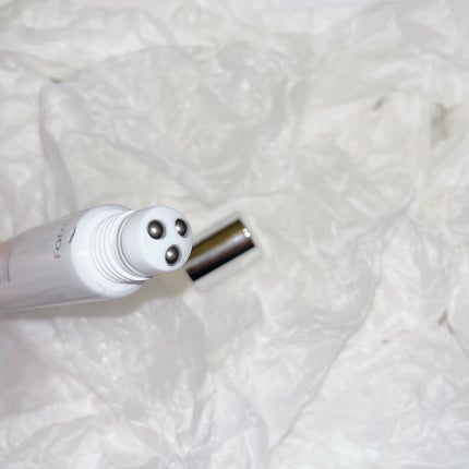 コラーゲンウォーターフルモイストローリングアイセラム/Farmstay/アイケア・アイクリームを使ったクチコミ(2枚目)