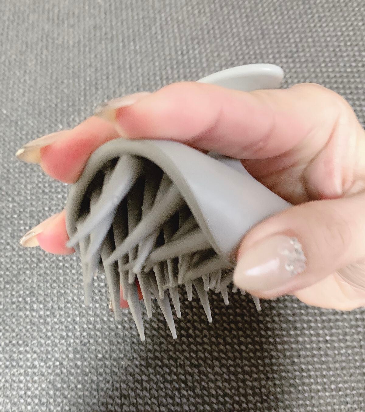 Vess スカルプビュートシャンプーブラシ(ハードタイプ) BEA-1201/ベス/スカルプブラシを使ったクチコミ(4枚目)