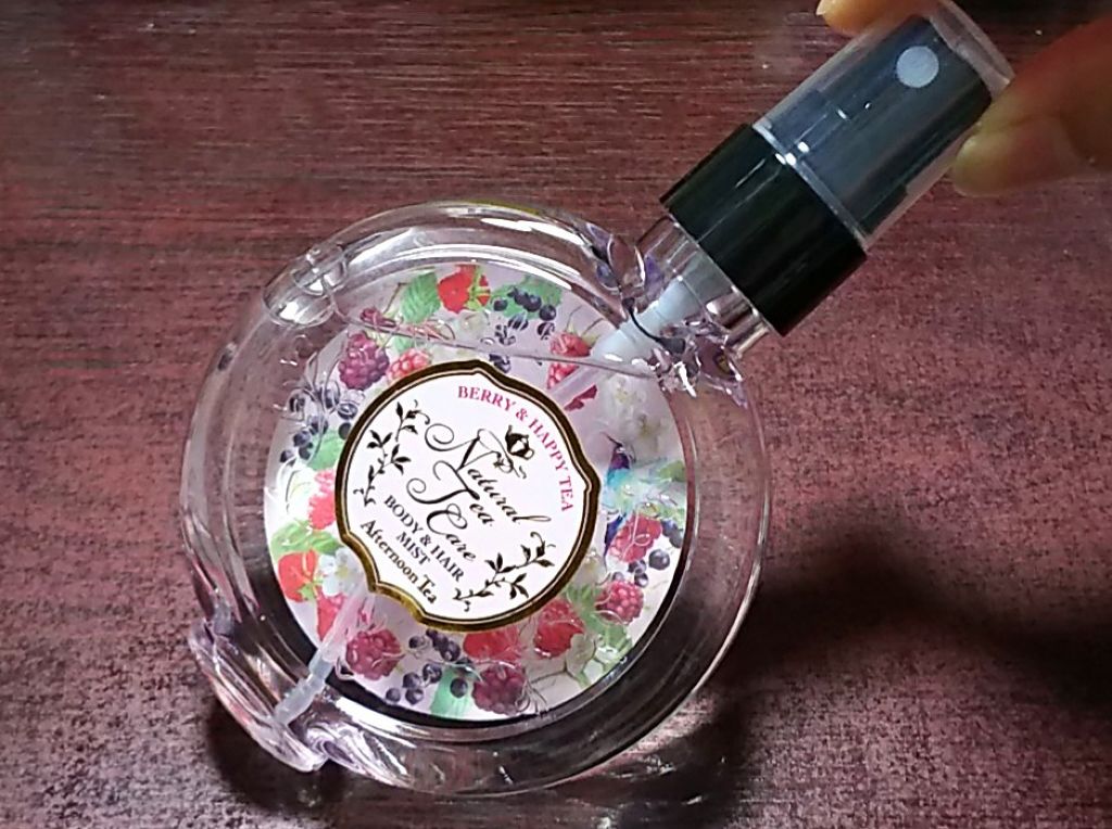 ナチュラルティーケア ボディ&ヘアミスト BERRY&HAPPY TEA/Afternoon Tea LIVING/香水(その他)を使ったクチコミ(1枚目)