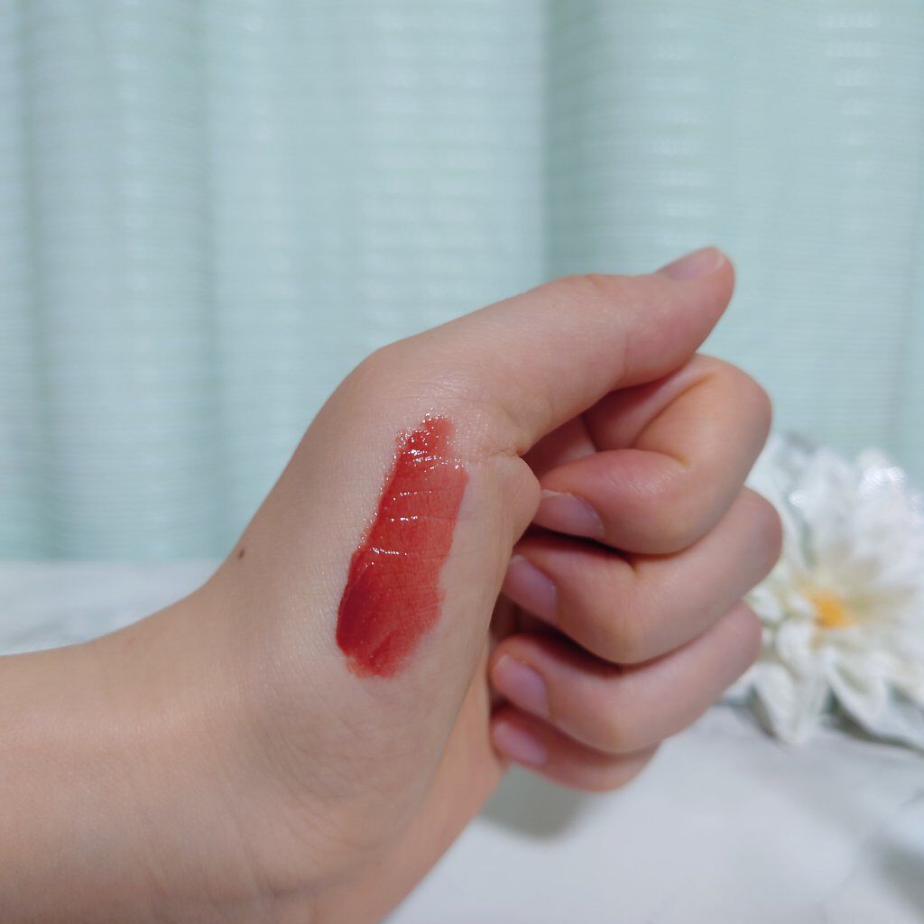 ニュアンスラップティント 03 珊瑚ブラウン/Fujiko/リップティントを使ったクチコミ（2枚目）