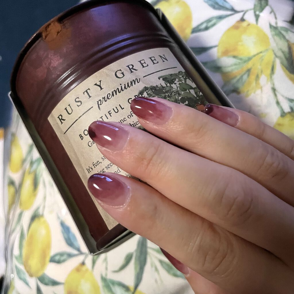 じゅわっとした感じを目指して頑張りました^ ^


見事失敗（笑）
これはこれで気に入ってます。



カラーはMOMOジェルの45、48を使用してます。




#セルフジェルネイル 　#MOMOジェル　#セルフネイル 