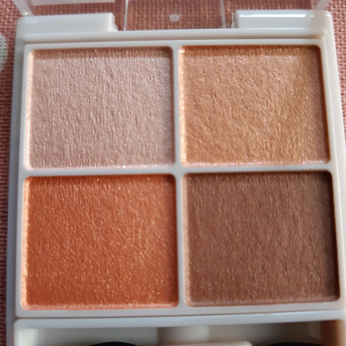 シルキースフレアイズ/キャンメイク/アイシャドウパレットを使ったクチコミ(2枚目)