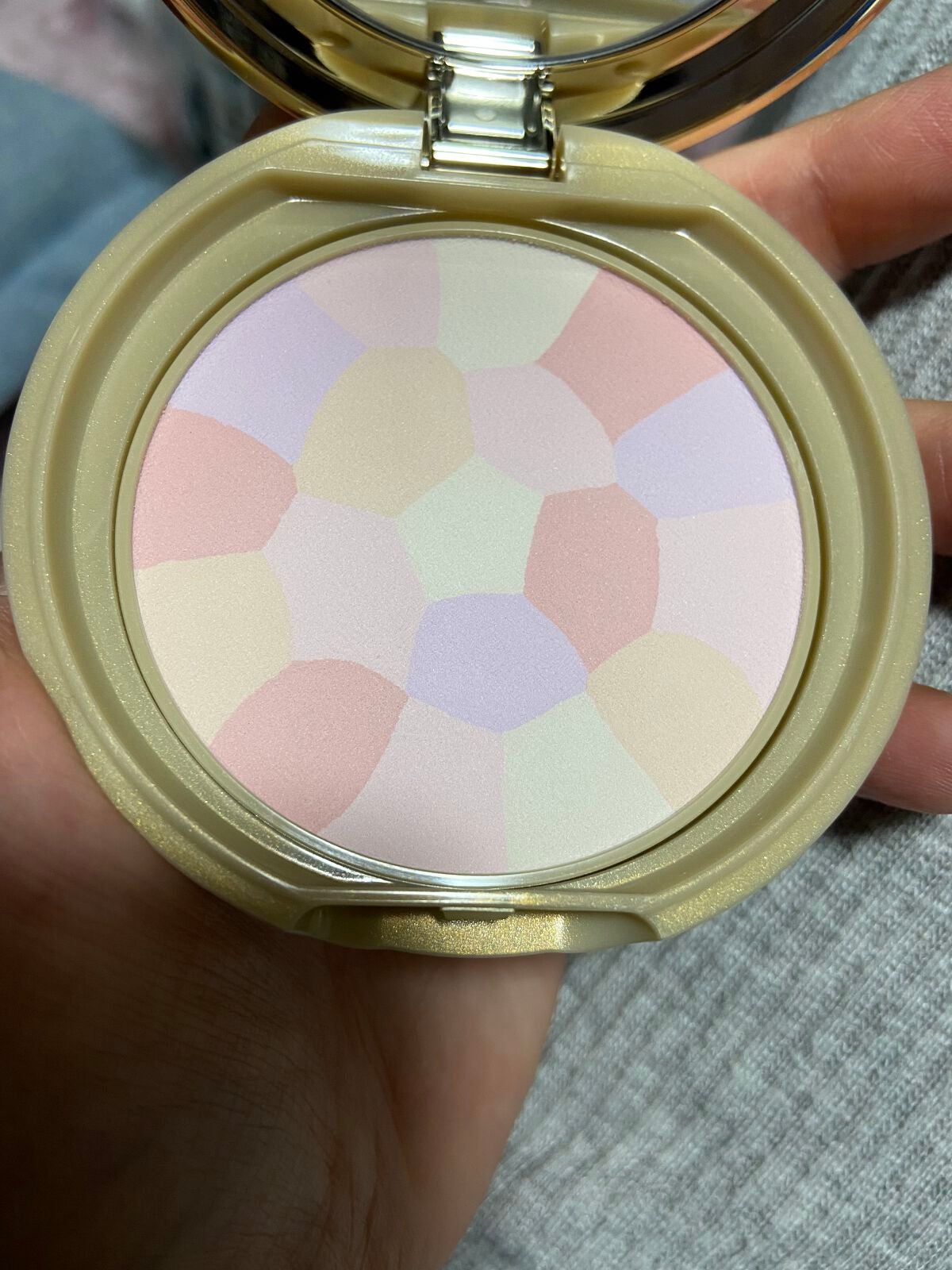 マシュマロフィニッシュパウダー ~Abloom~/キャンメイク/プレストパウダーを使ったクチコミ(2枚目)