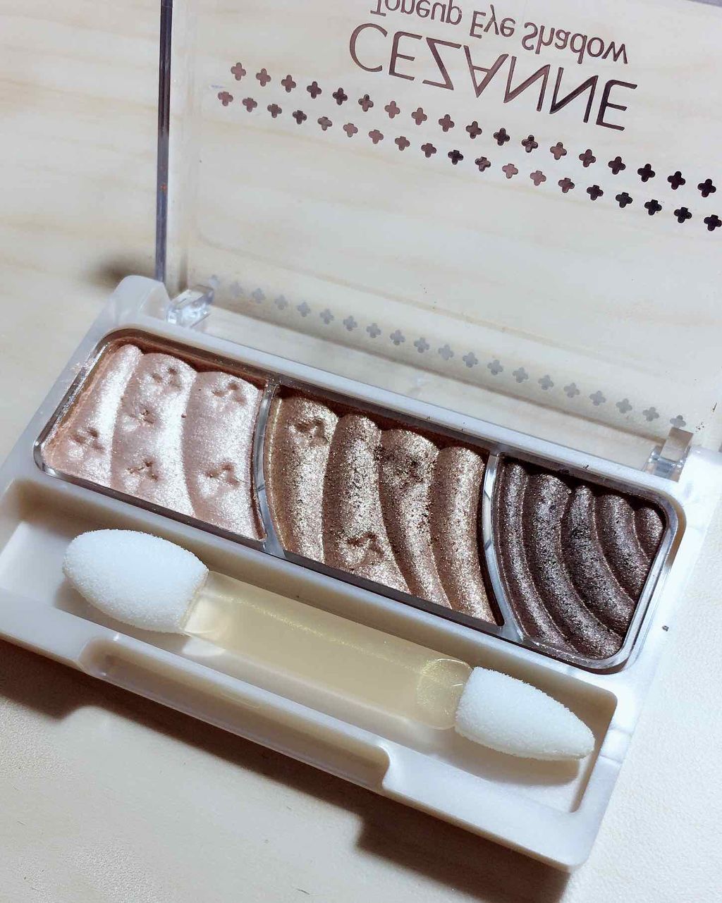 トーンアップアイシャドウ/CEZANNE/アイシャドウパレットを使ったクチコミ(2枚目)