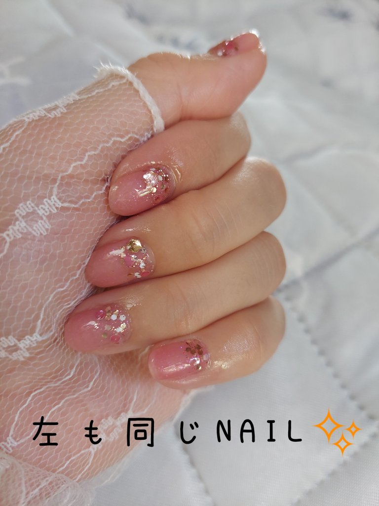 グリッター６個セット/DAISO/ネイルチップ・パーツを使ったクチコミ（2枚目）