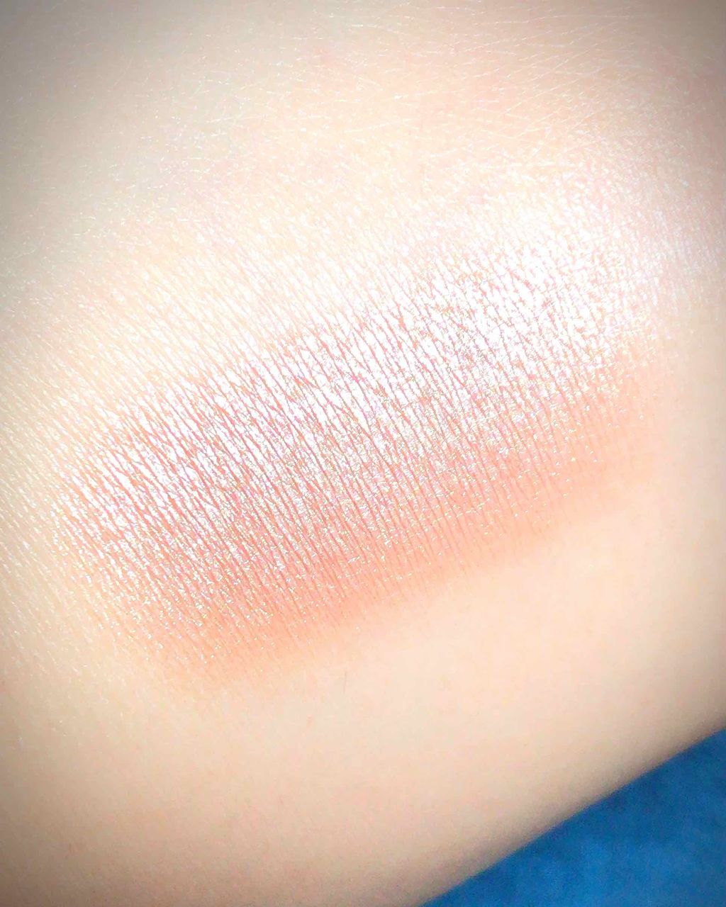 リュクスアイシャドウ 04 メタルローズ(リッチラスター)/BOBBI BROWN/単色アイシャドウを使ったクチコミ（2枚目）