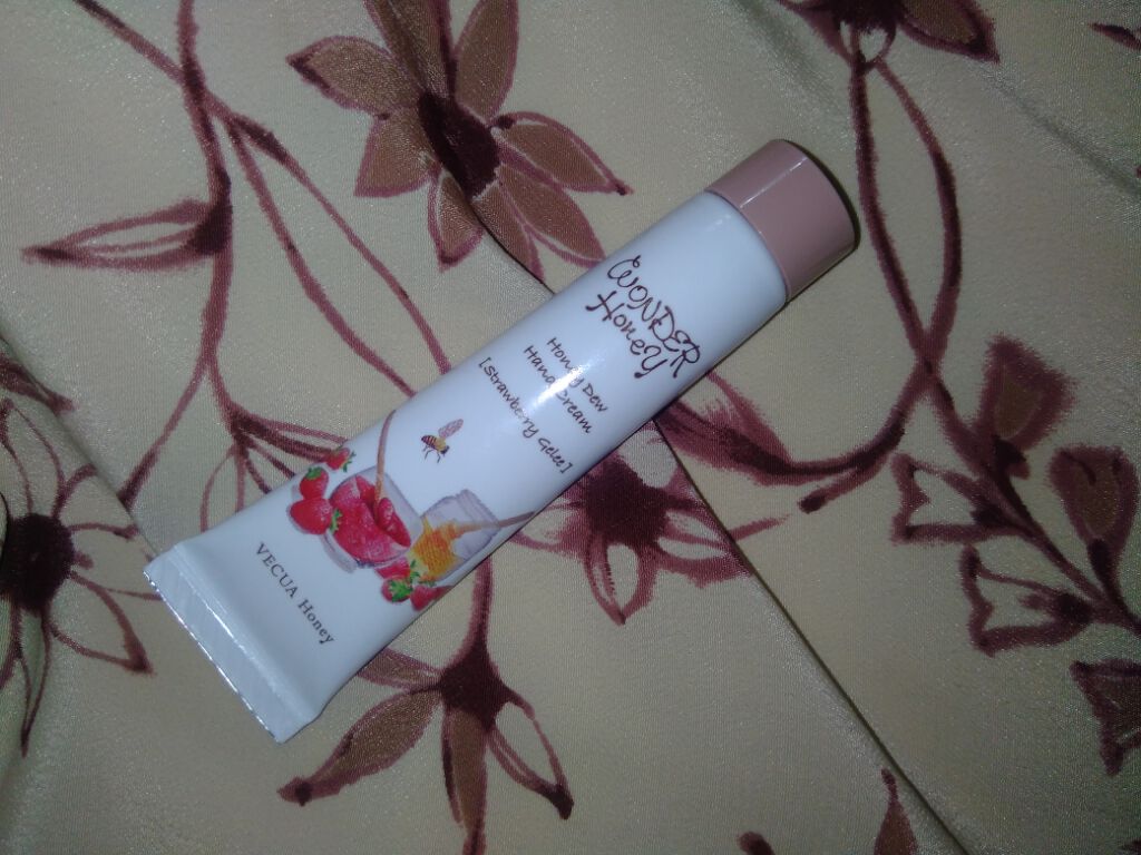 ワンダーハニー とろとろハンドクリーム 野苺ジュレ/VECUA Honey/ハンドクリームを使ったクチコミ（1枚目）