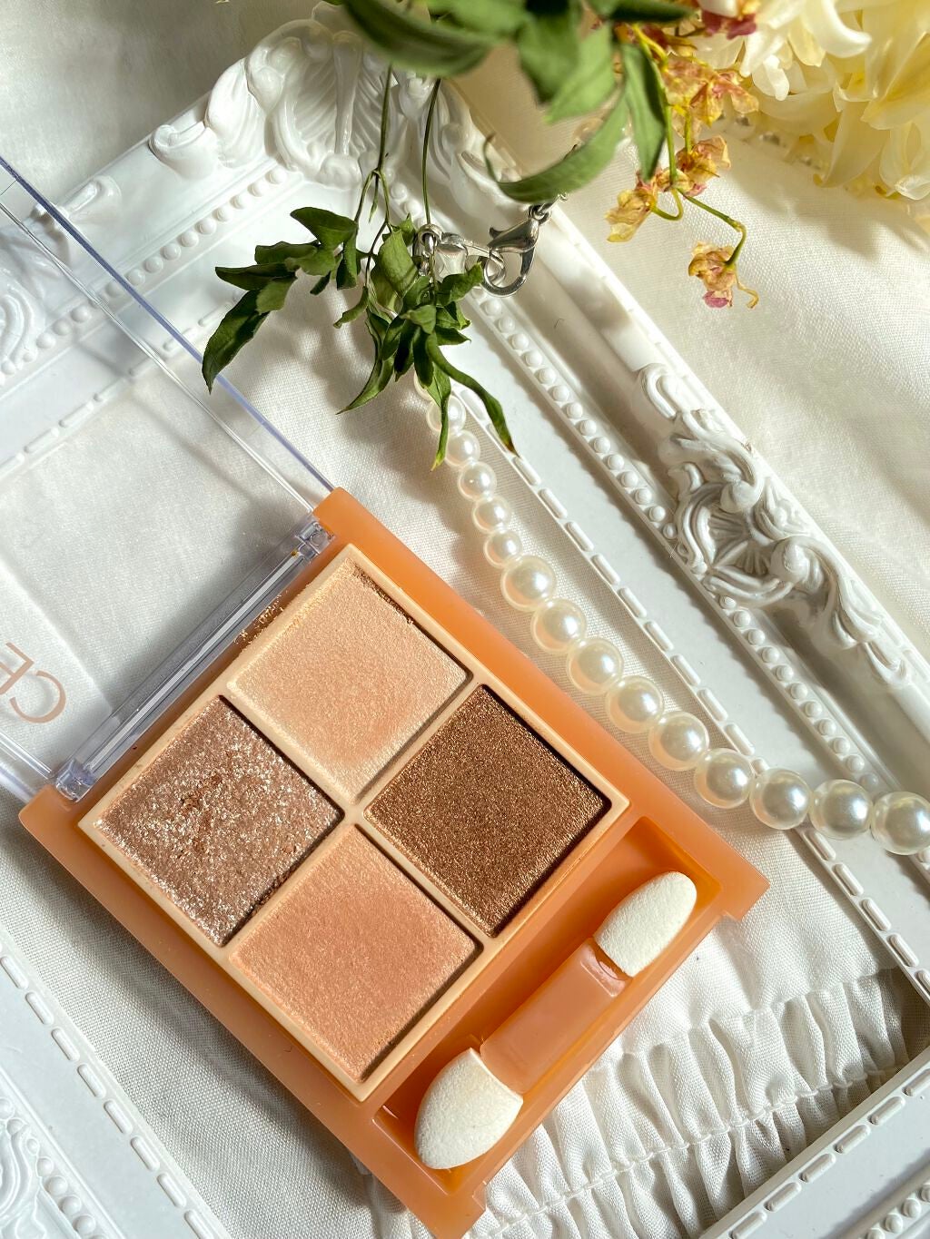 ベージュトーンアイシャドウ/CEZANNE/アイシャドウパレットを使ったクチコミ(3枚目)