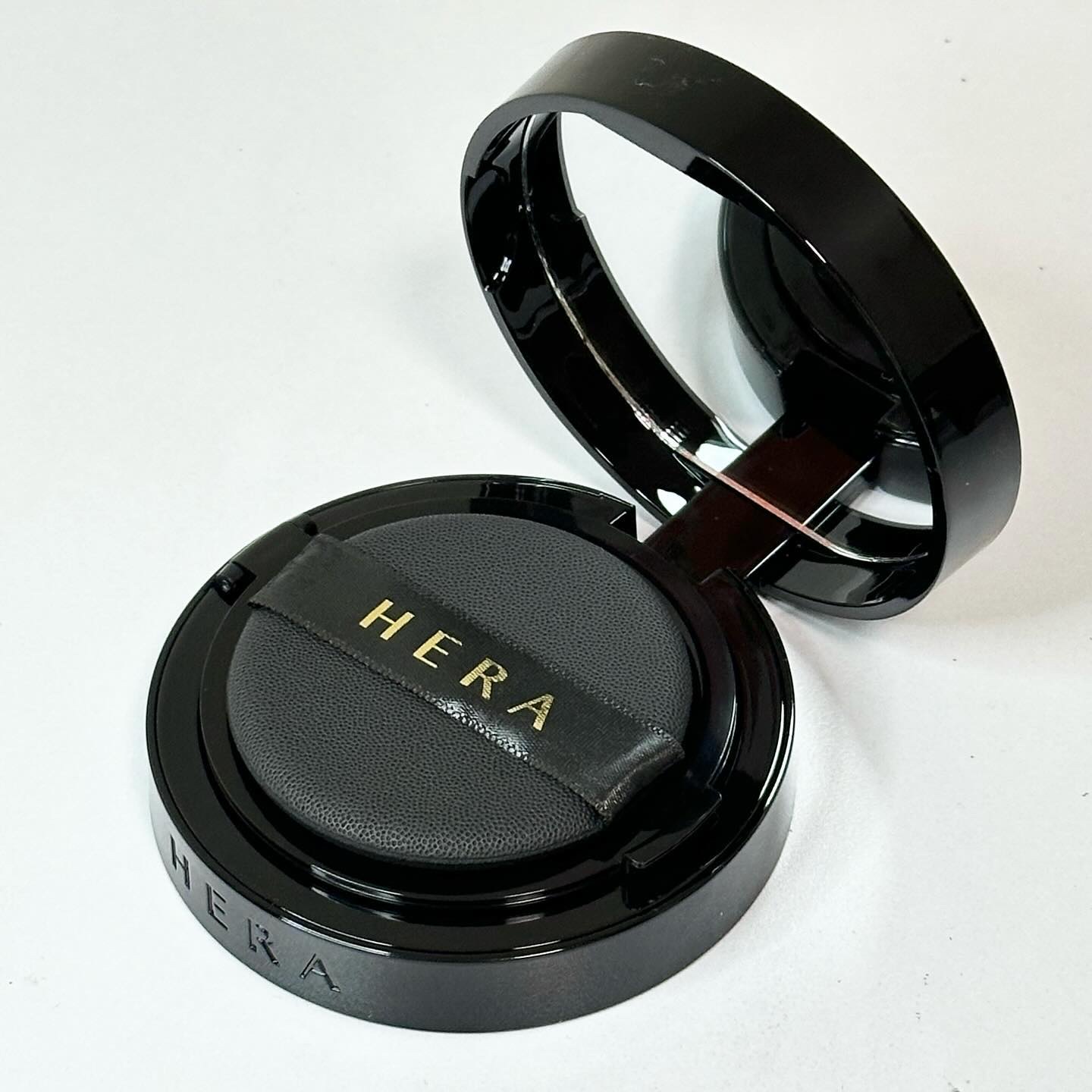 ブラック クッション/HERA/クッションファンデーションを使ったクチコミ（3枚目）