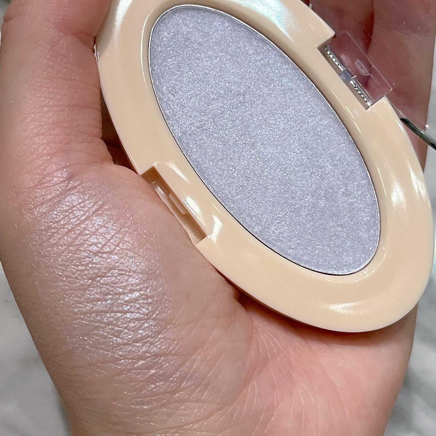 ドリームビームハイライター/Laka/パウダーハイライトを使ったクチコミ(4枚目)