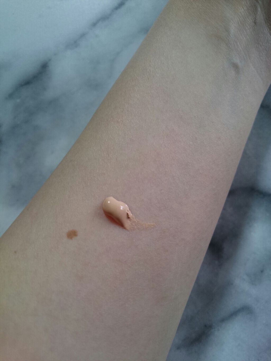 ビオレUV SPF50+の化粧下地UV シミ・毛穴カバータイプ/ビオレ/化粧下地を使ったクチコミ（3枚目）