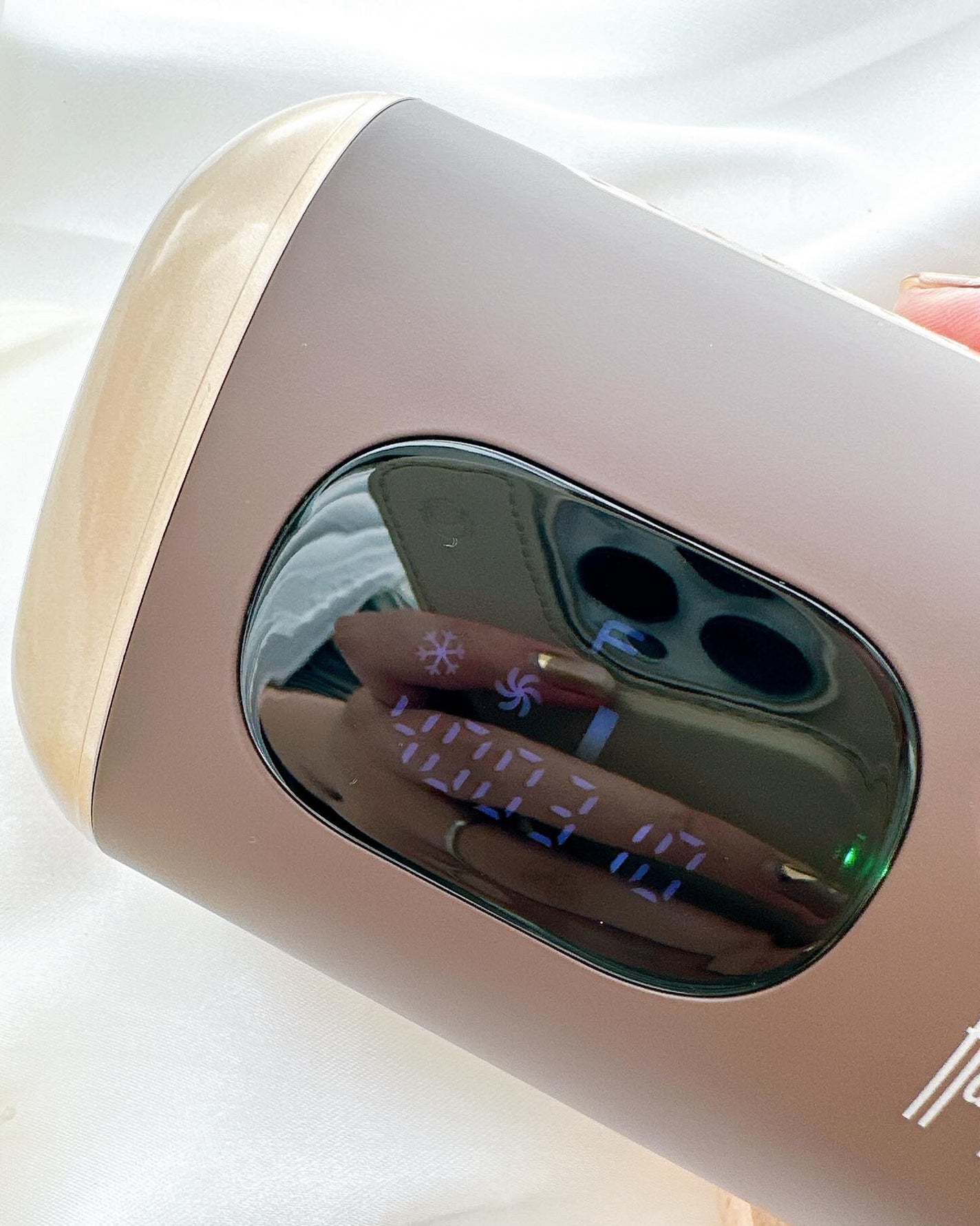 めるᙏ̤̫͚𓍯フォロバ on LIPS 「〖CBSCOSMETICS〗熱くない!痛くない!家庭用光脱毛器..」(2枚目)