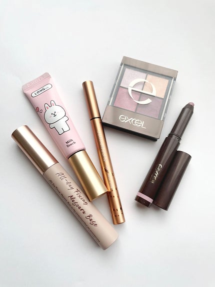 リアルクローズシャドウ/excel/アイシャドウパレットを使ったクチコミ(2枚目)