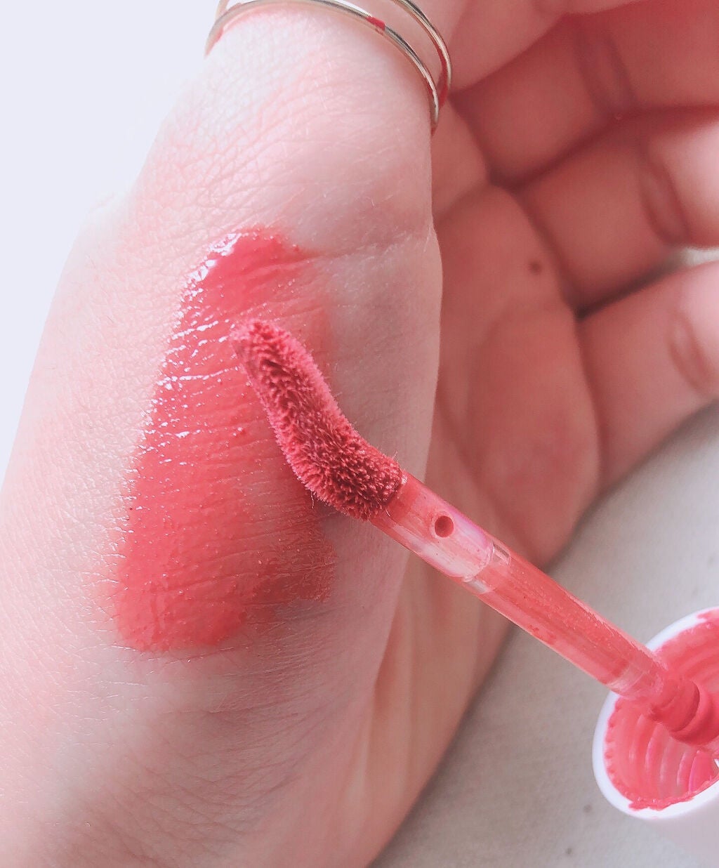 オーガニックリップアップルージュ/アクア・アクア/リップグロスを使ったクチコミ(2枚目)