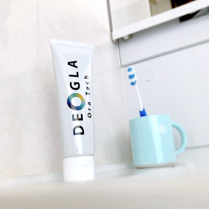 
口臭ケア歯磨き粉(*´罒`*)🪥
⁡
日常的に人が不快に感じる口臭の原因のひとつ
揮発性の臭い物質（メチルメルカプタンなど）の発生……
⁡
ブラッシングすることで、原因*を除去！
口臭を防いでスッキリ爽快感が長く続いてくれるそうです🌿