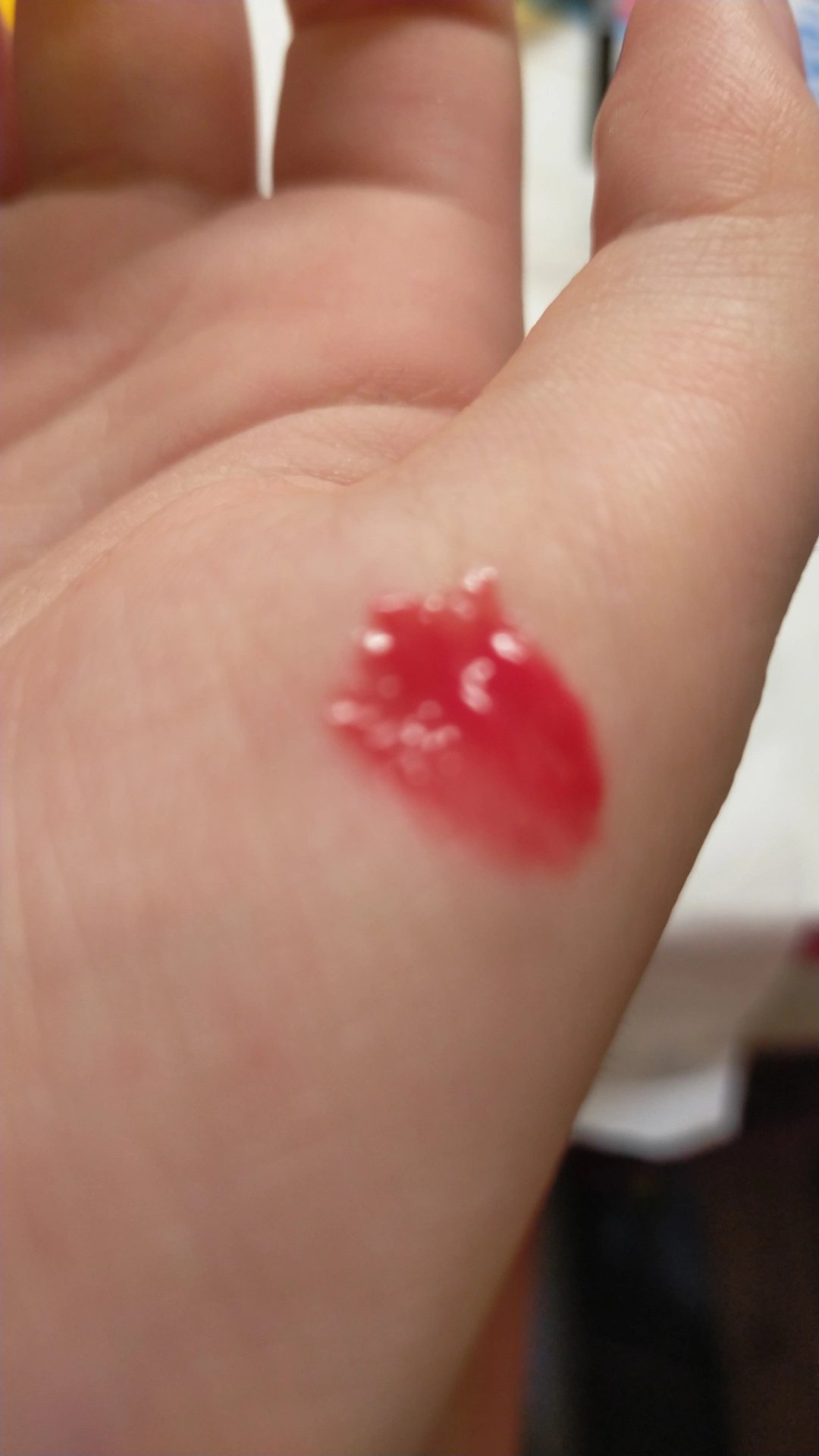 ロウグロウジェルティント R004 フィーバー/hince/リップティントを使ったクチコミ（2枚目）