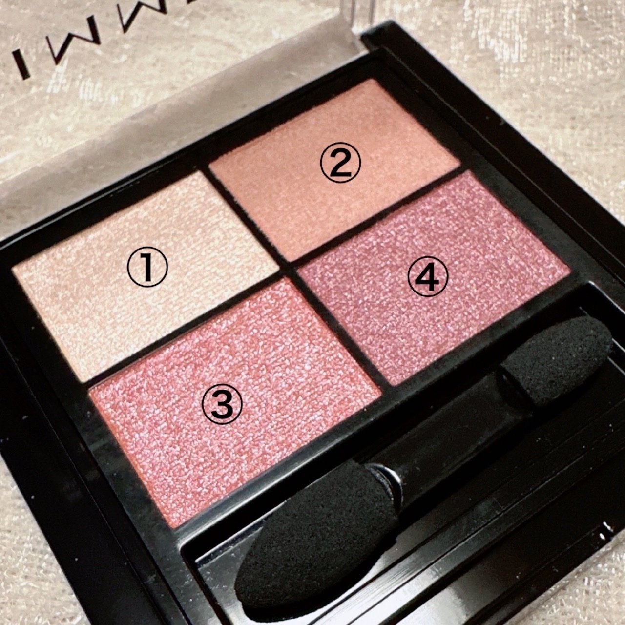 ワンダー エバー アイシャドウ 001　ロージーロマンス/リンメル ロンドン/アイシャドウパレットを使ったクチコミ（2枚目）