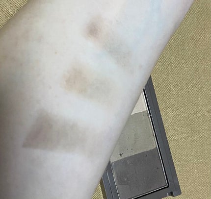 セリア CHEER me COLOR アイブロウパウダーのクチコミ「【使った商品】
セリア CHEER me COLOR アイブロウパウダー
アッシュブラウン
.....」(3枚目)