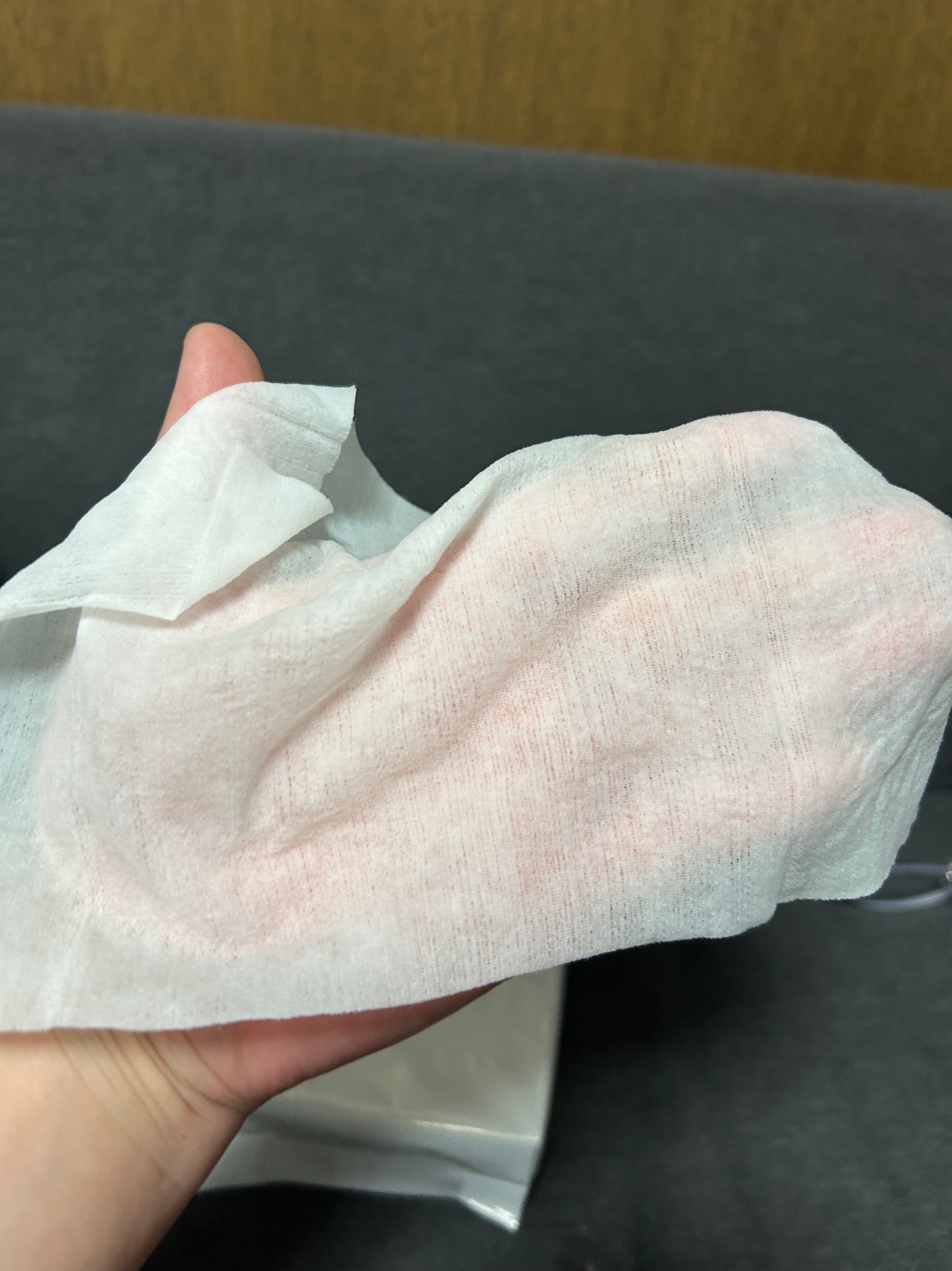 クレ・ド・ポー ボーテ ランジェット デマキアントヴィサージュ/クレ・ド・ポー ボーテ/クレンジングシートを使ったクチコミ(4枚目)