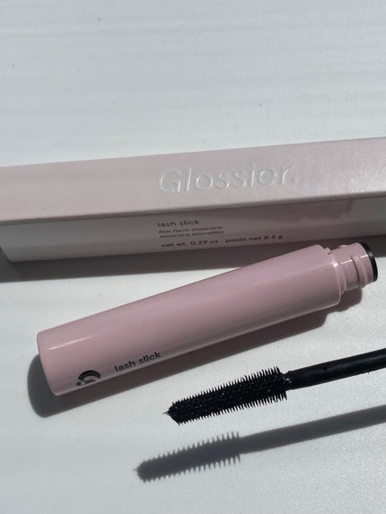 KANNIE on LIPS 「#rembeauty#glossier#rarebeauty🤦..」(4枚目)