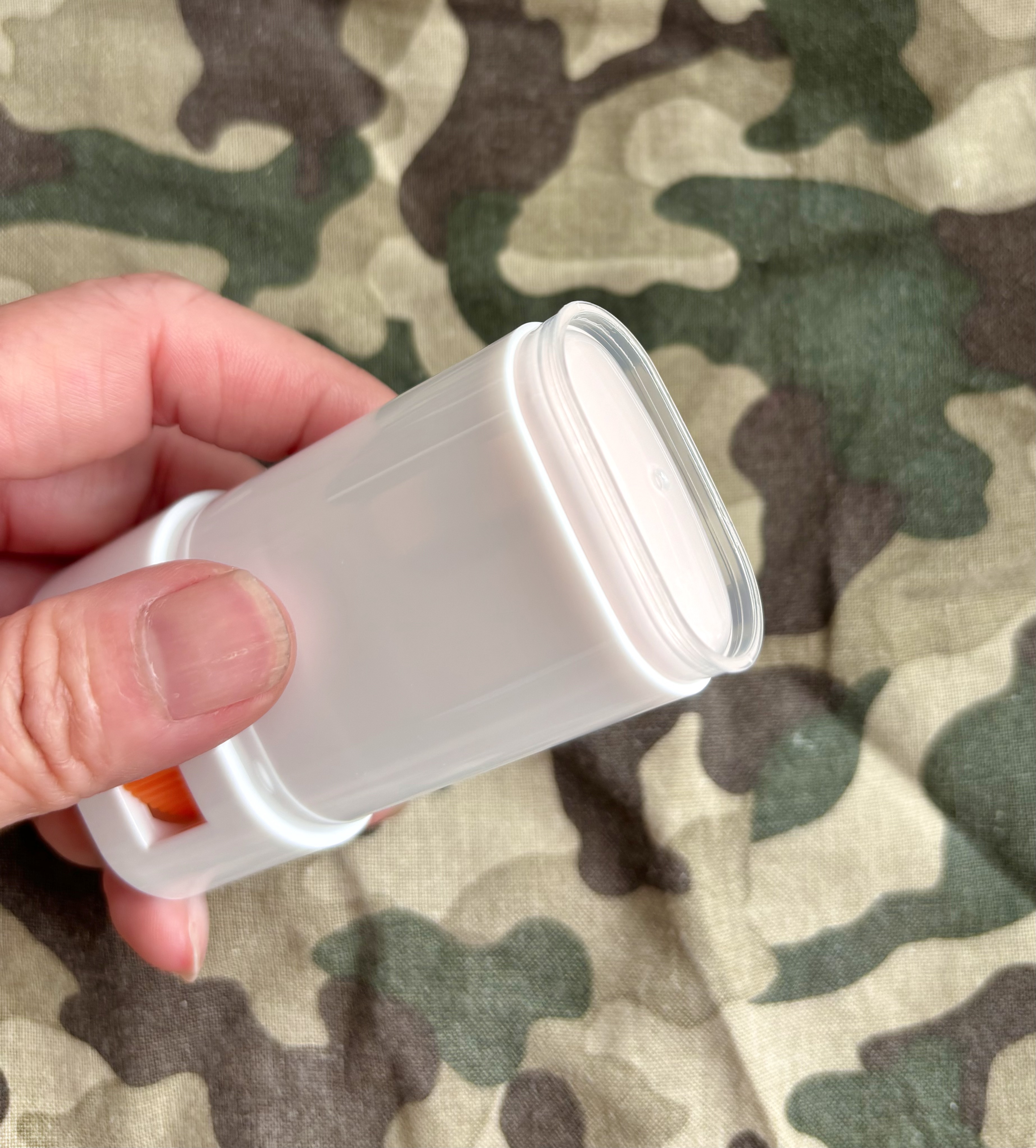 ブライトニングアップサンスティック SPF50+ PA++++/Dr.G/日焼け止めスティックを使ったクチコミ（3枚目）