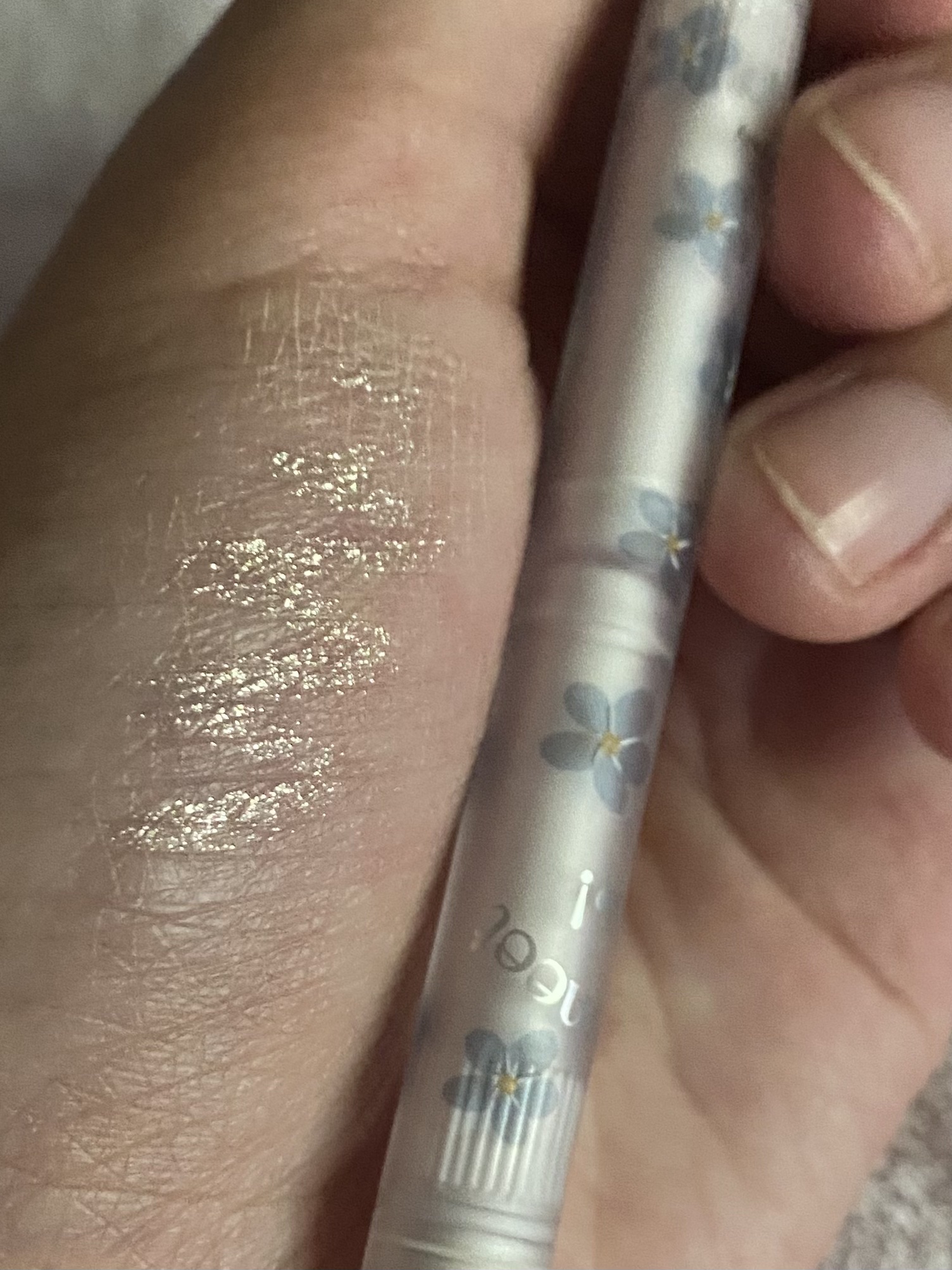 フローラルベビーシリーズ ダブルエンドアイライナーペン/FLORTTE/ペンシルアイライナーを使ったクチコミ（3枚目）