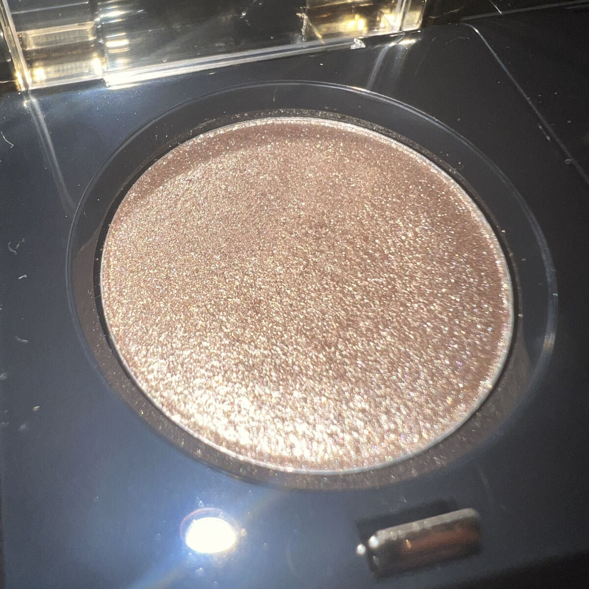 リュクスアイシャドウ 03 サンディップ(フォイル)/BOBBI BROWN/単色アイシャドウを使ったクチコミ（3枚目）