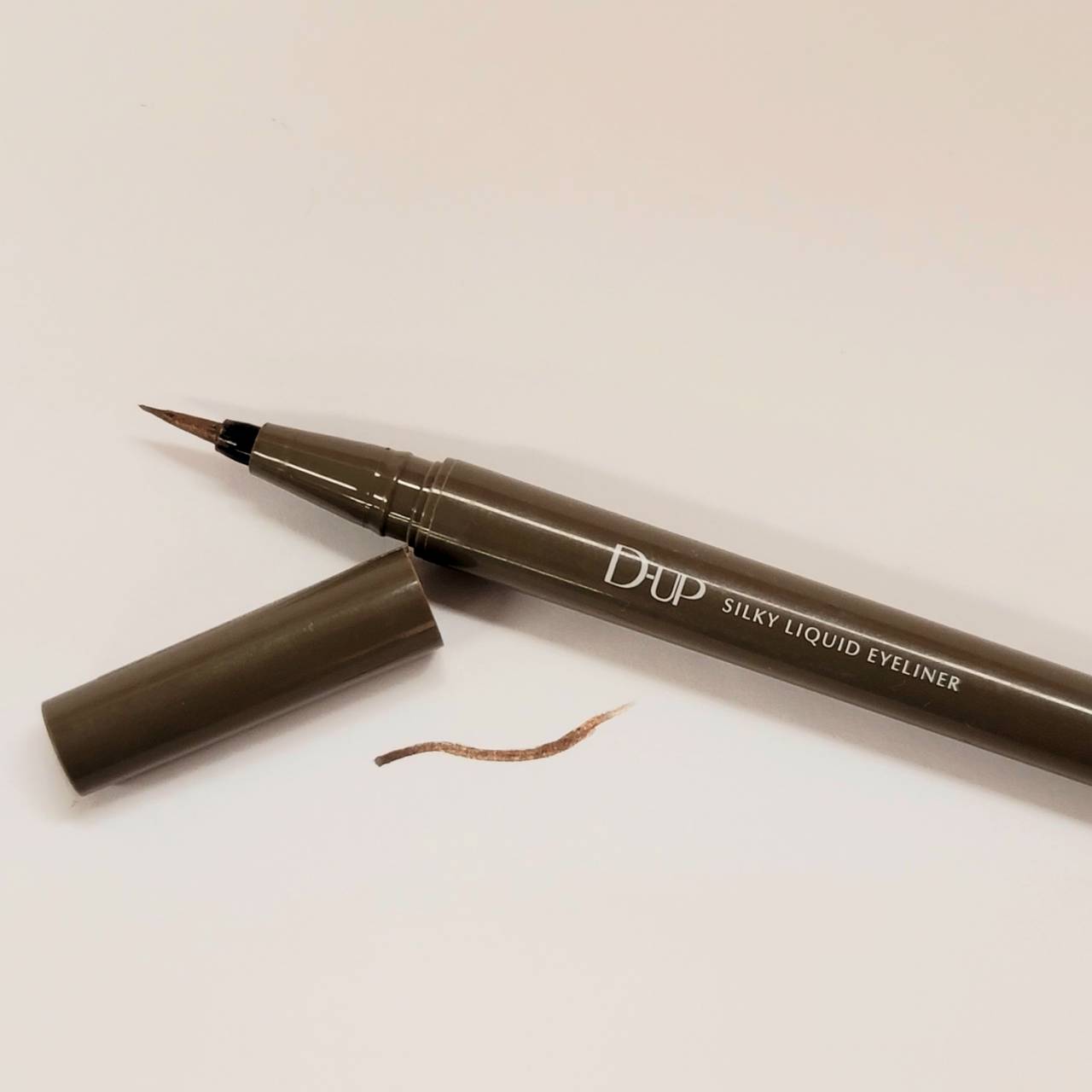 シルキーリキッドアイライナーWP/D-UP/リキッドアイライナーを使ったクチコミ（1枚目）