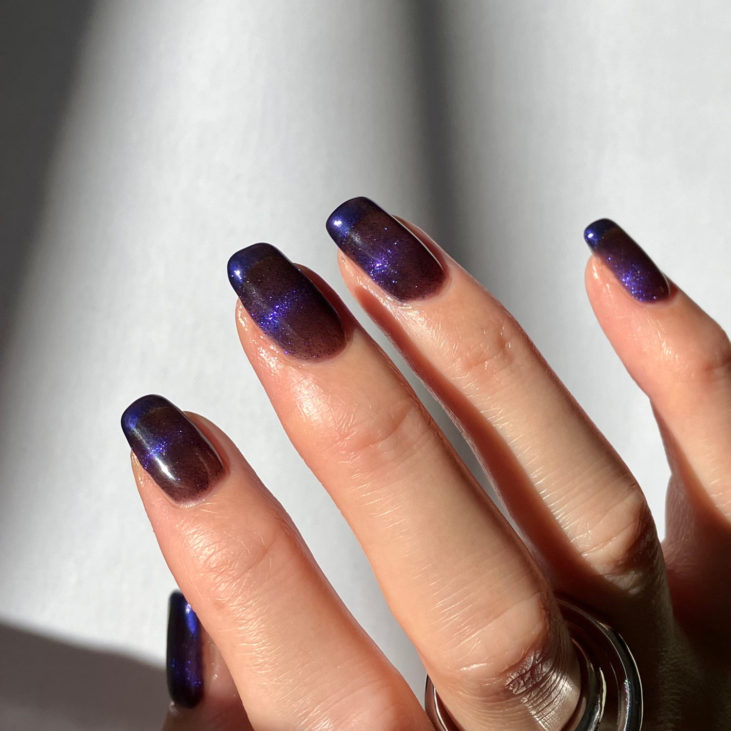 sato 🕊 self nail🫧🤍 on LIPS 「ラインマグネット💙💜☑︎ミスティックジェル300☑︎ミスティッ..」(3枚目)