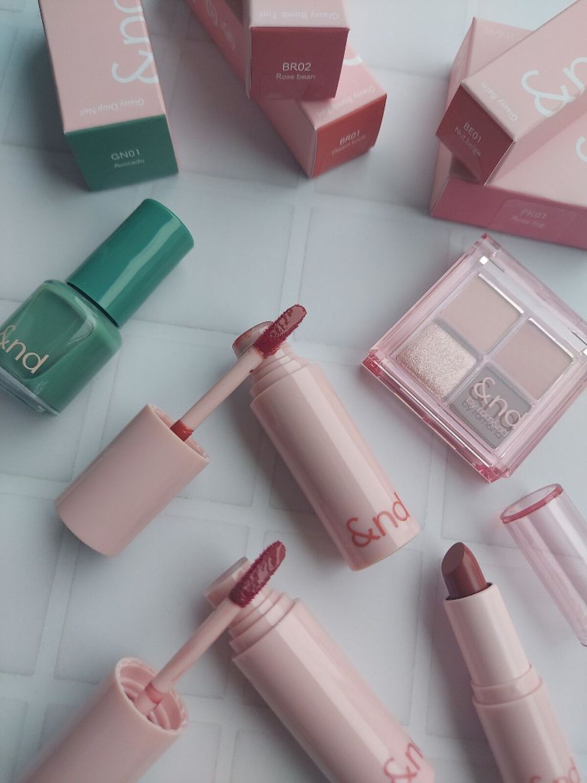 アンドバイロムアンド　グラッシーボムティント/&nd by rom&nd/リップティントを使ったクチコミ（1枚目）