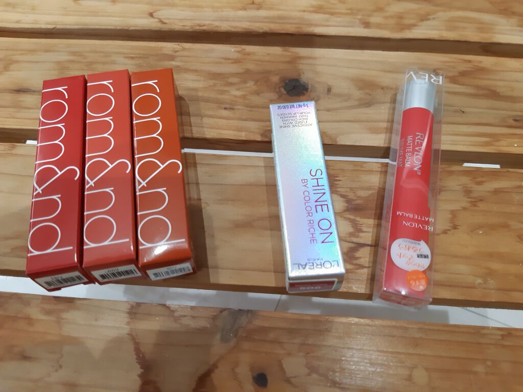 へむへむ on LIPS 「ロフトでリップ買いました♪ロムアンド、ロレアルパリ、レブロンで..」(1枚目)