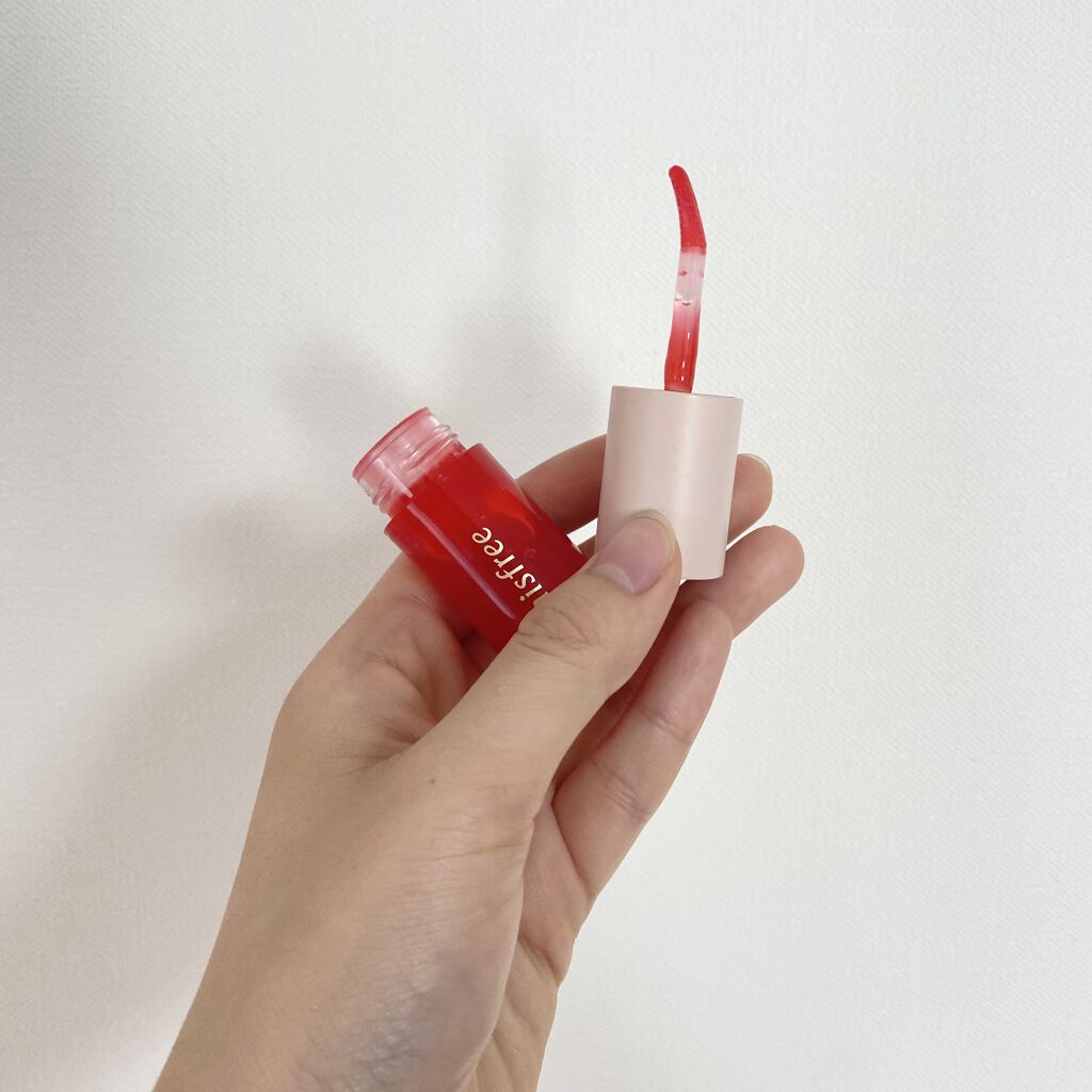 カメリア　リリーフ　リップオイル/innisfree/リップグロスを使ったクチコミ（3枚目）