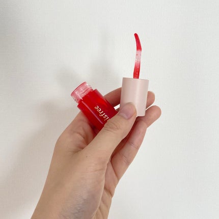 カメリア リリーフ リップオイル/innisfree/リップグロスを使ったクチコミ(3枚目)