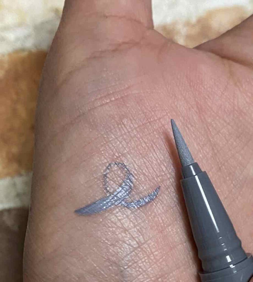 カラーインパクト リキッドライナー GY002(限定)/Visée/リキッドアイライナーを使ったクチコミ（2枚目）