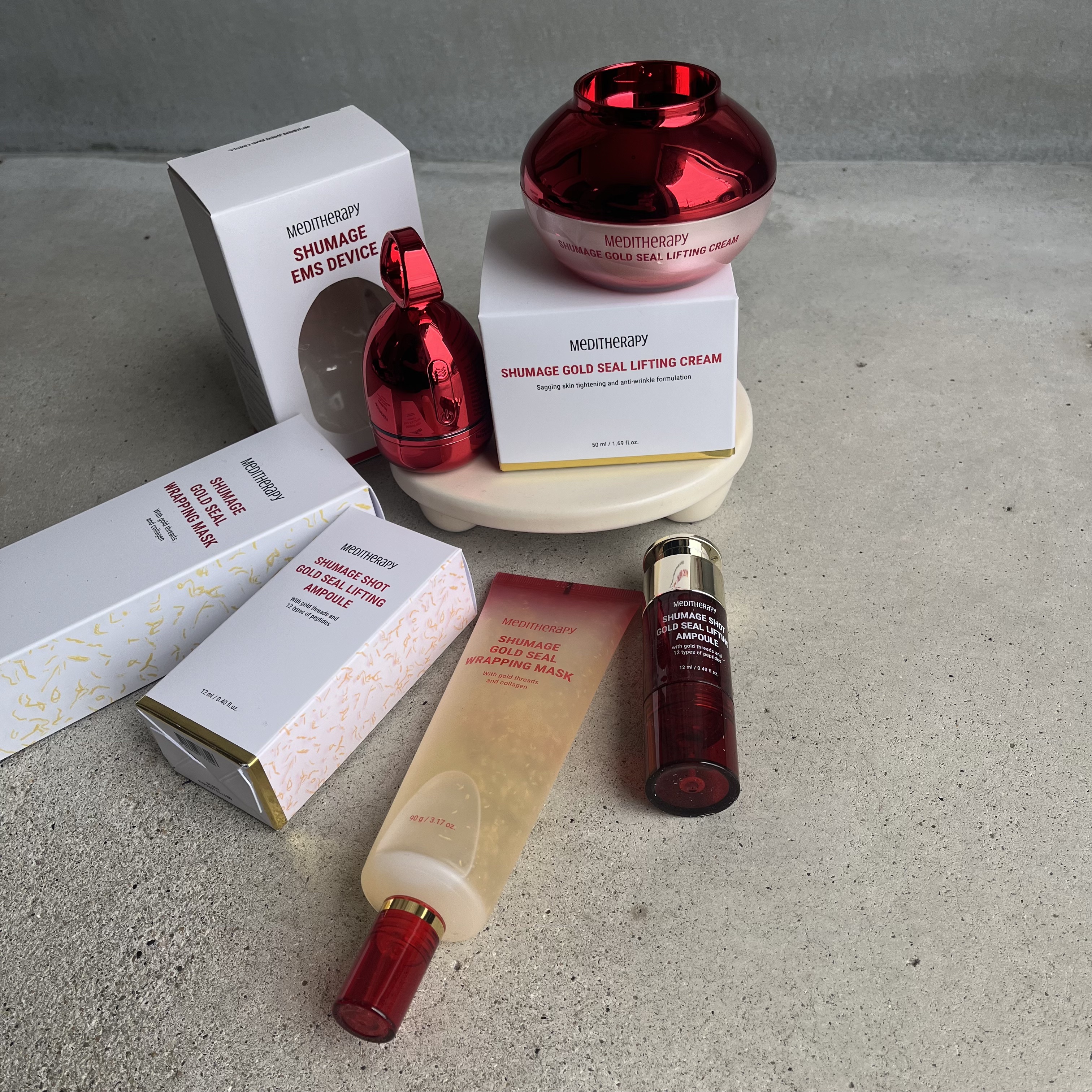 シューマジショットゴールド糸リフティングアンプル/MEDITHERAPY/美容液を使ったクチコミ（1枚目）