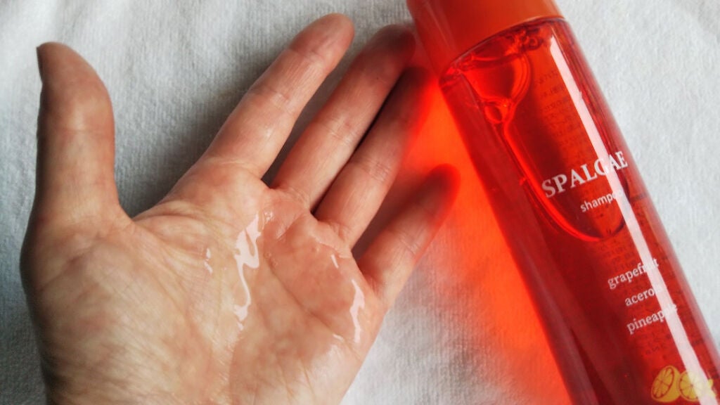 pikori on LIPS 「2021年夏季限定のスパルゴ シャンプーとトリートメントオレン..」(3枚目)