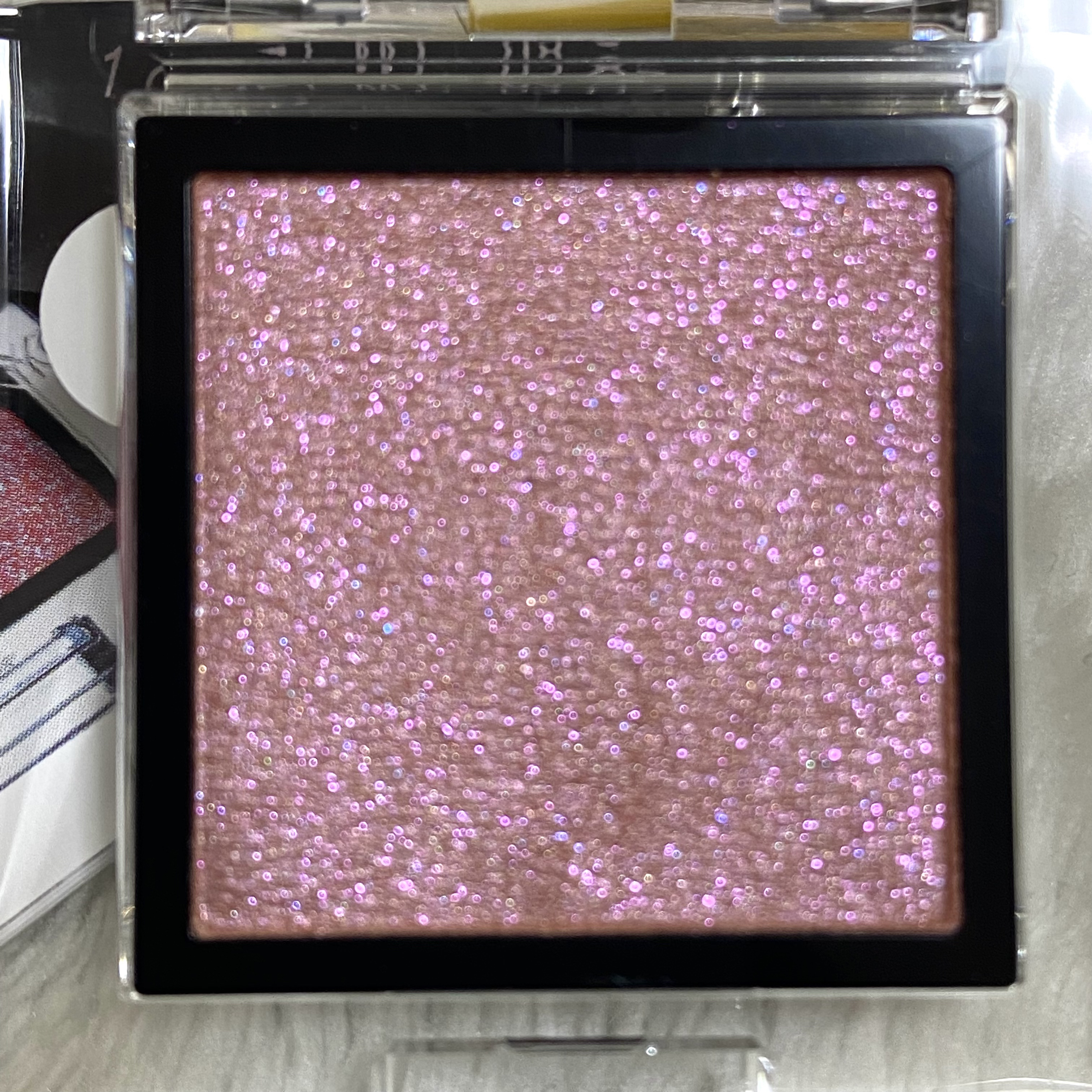  アディクション　ザ アイシャドウ プリズム 004PR　Baby Baby/ADDICTION/単色アイシャドウを使ったクチコミ（2枚目）