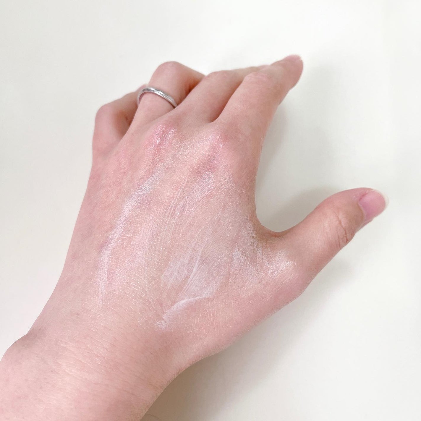 ニベアUV ディープ プロテクト&ケア トーンアップ エッセンス/ニベア/日焼け止めローションを使ったクチコミ(3枚目)