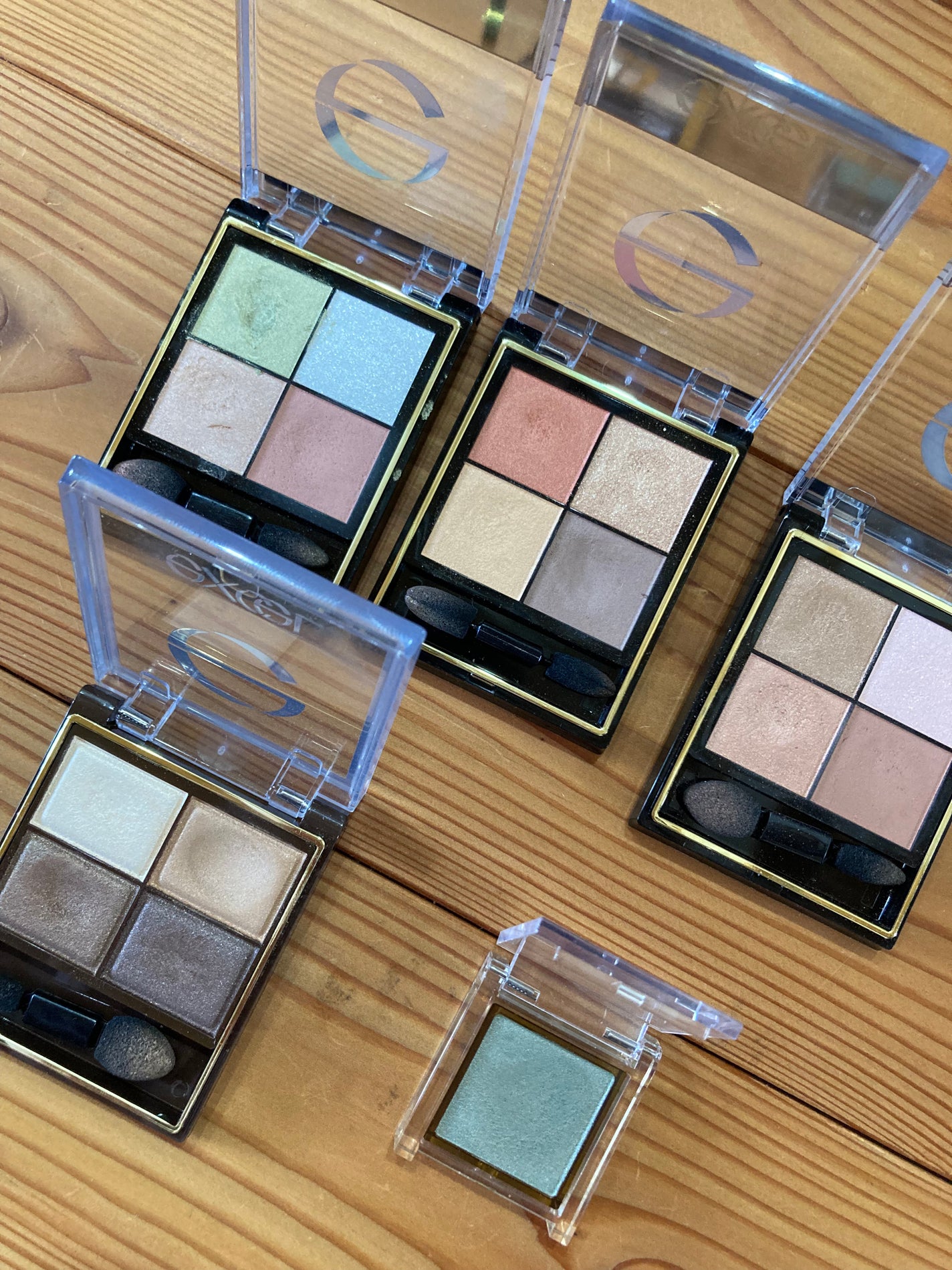 スキニーリッチシャドウ/excel/アイシャドウパレットを使ったクチコミ(3枚目)