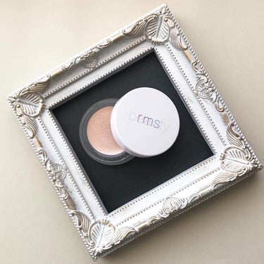 rms beauty シャンパンローズルミナイザーのクチコミ「【rms beauty】
✔︎#シャンパンローズルミナイザー

過去1の好みのハイライターかも.....」（1枚目）