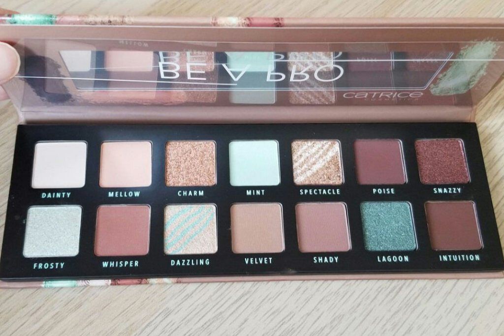 Catrice Pro Hint Of Mint Slim Eyeshadow Palette/Catrice/アイシャドウパレットを使ったクチコミ（2枚目）