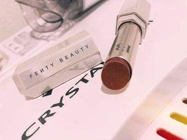 FENTY BEAUTY BY RIHANNA Slip Shine Lipstickのクチコミ「Fenty Beauty
SLIP SHINE SHEER SHINY LIPSTICK
Co.....」（1枚目）