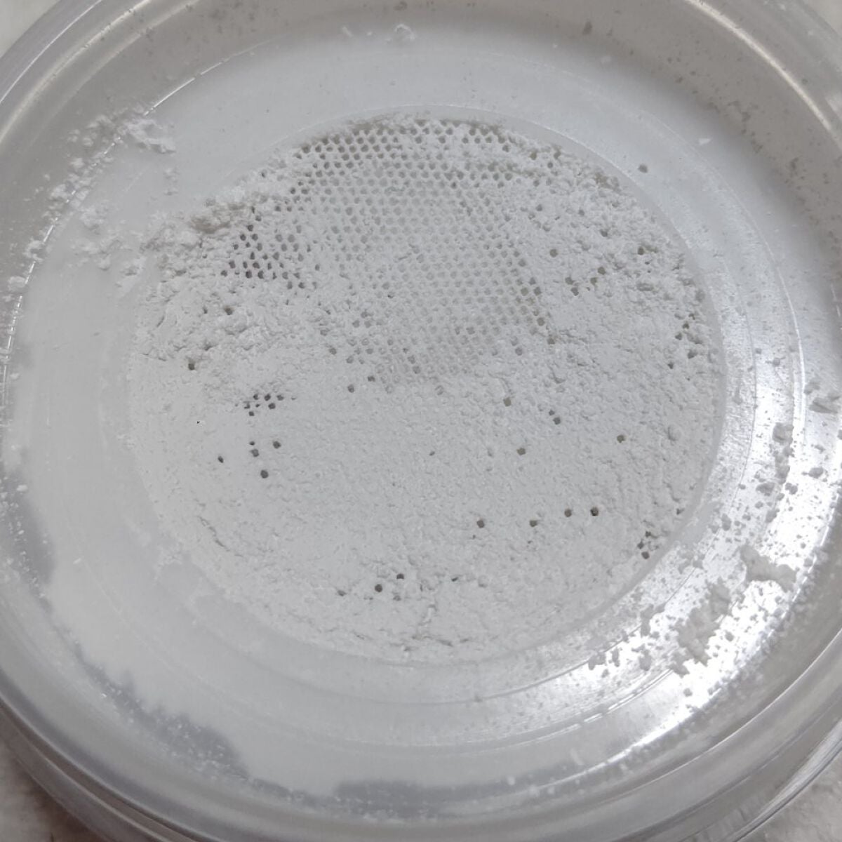 ミネラルUVボディパウダー/エトヴォス/ボディパウダーを使ったクチコミ(3枚目)