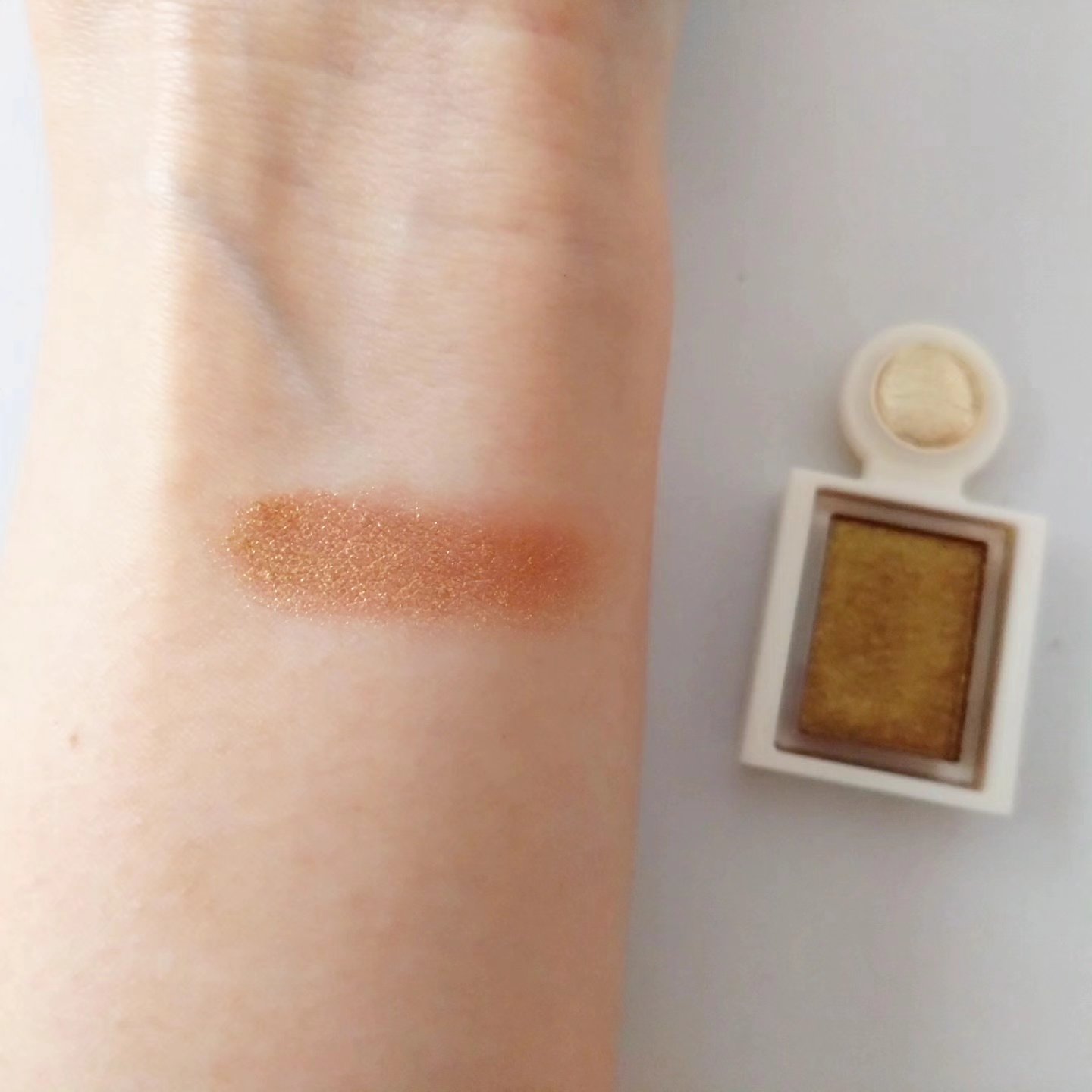 シャドーカスタマイズ　（ブリリアントグリッター）/MAJOLICA MAJORCA/グリッターを使ったクチコミ（3枚目）