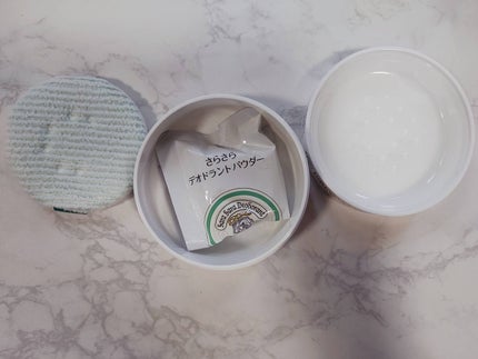 薬用さらさらデオドラントパウダー/デオナチュレ/デオドラント・制汗剤を使ったクチコミ(3枚目)