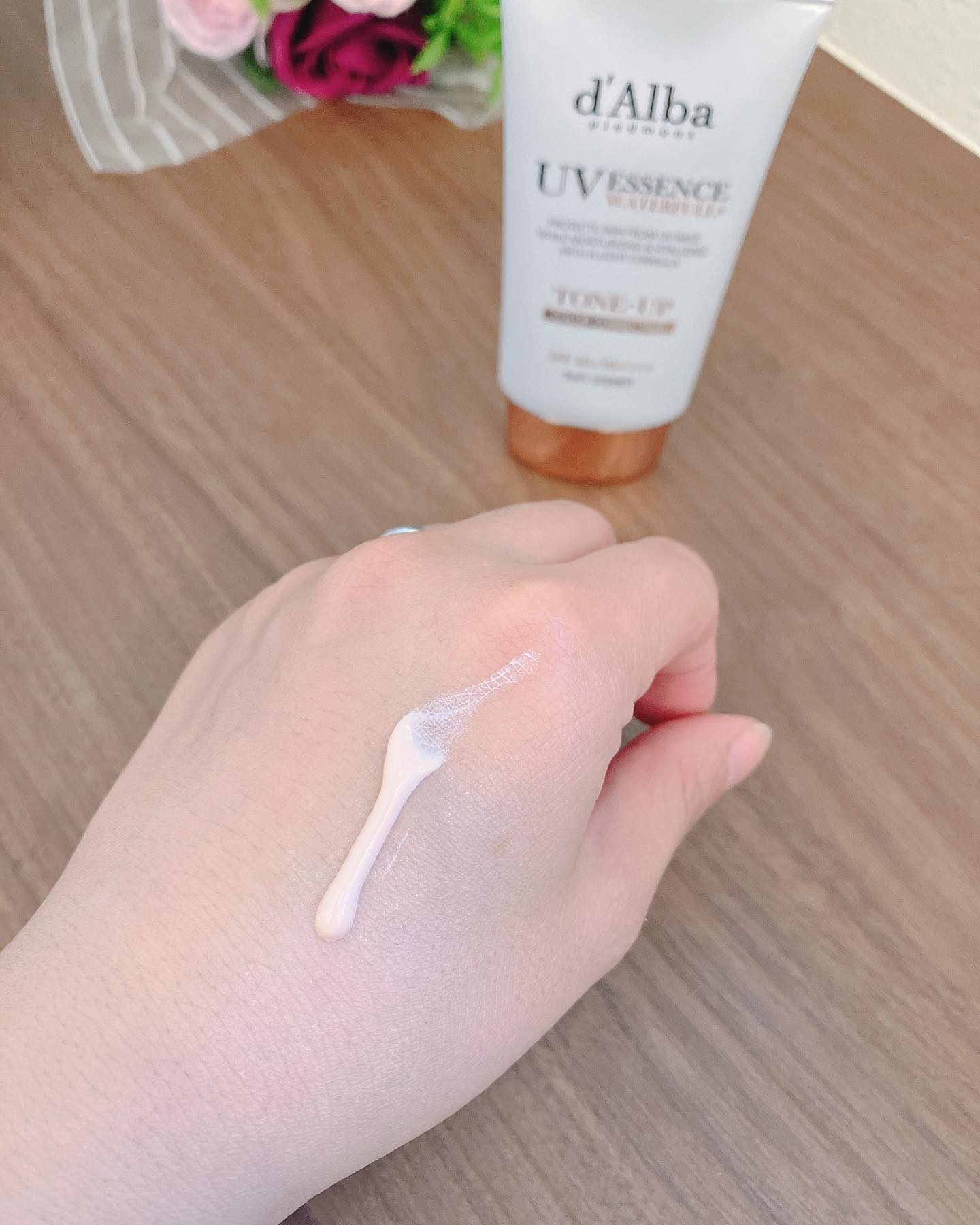 ウォータフルトーンアップサンクリーム/ダルバ/日焼け止めクリームを使ったクチコミ（2枚目）