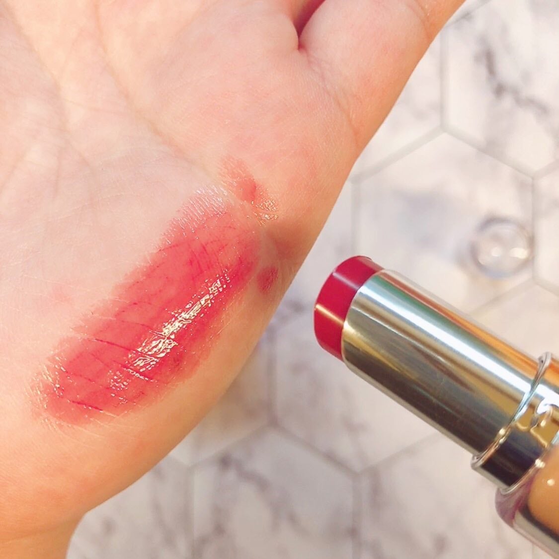 ボンディンググロウリップスティック/Laka/口紅を使ったクチコミ(3枚目)