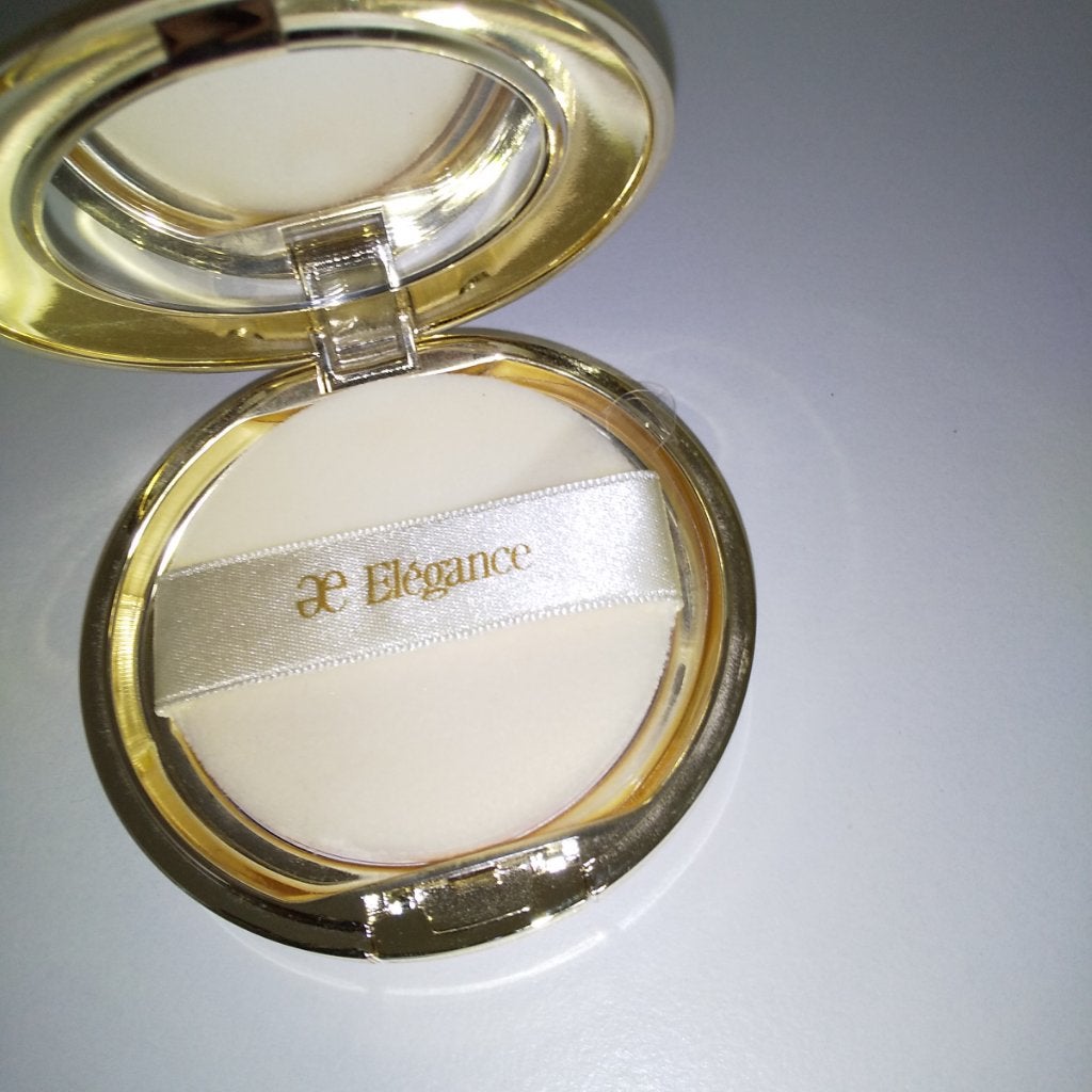 ラ プードル オートニュアンス/Elégance/プレストパウダーを使ったクチコミ(10枚目)